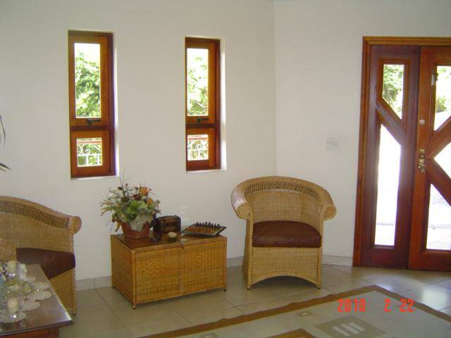 Belíssima Casa Assobradada no cond. Hills I — foto 6