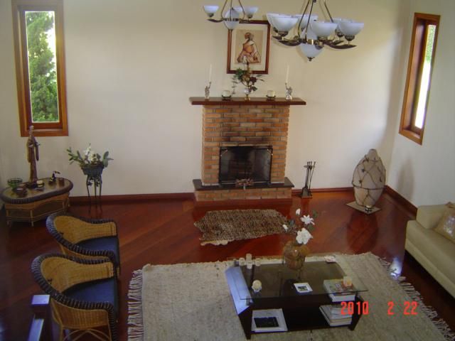 Belíssima Casa Assobradada no cond. Hills I — foto 9