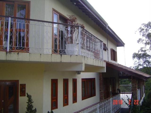Belíssima Casa Assobradada no cond. Hills I — foto 13