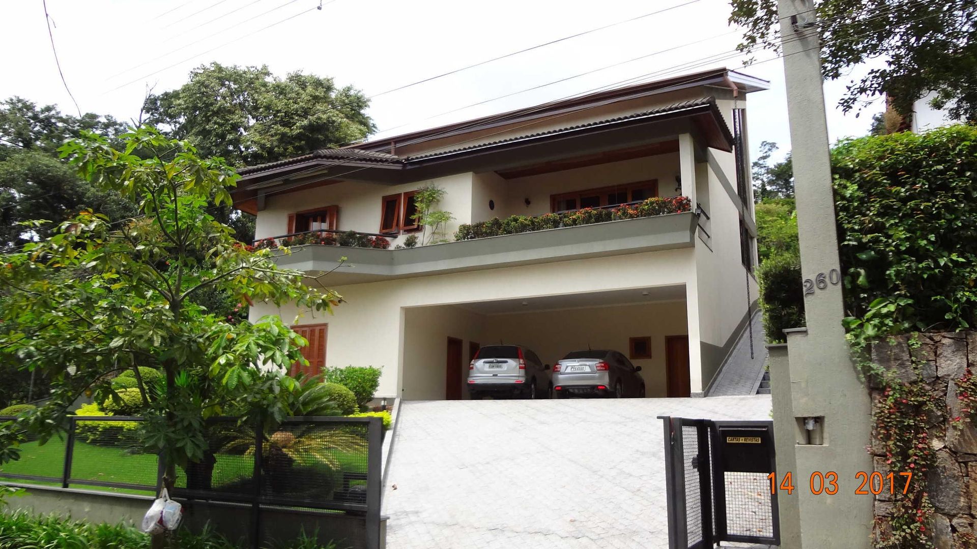 Linda Casa Semi Térrea Arujazinho II — foto 1