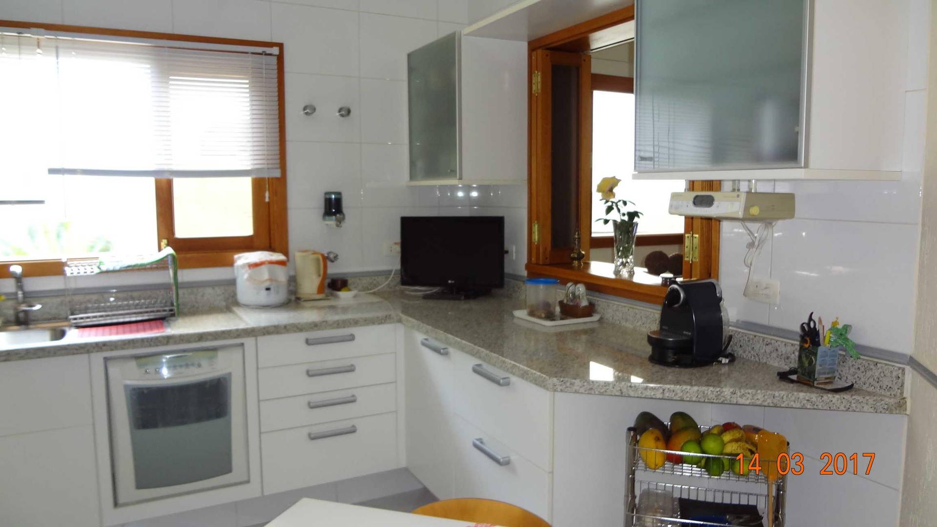 Linda Casa Semi Térrea Arujazinho II — foto 23