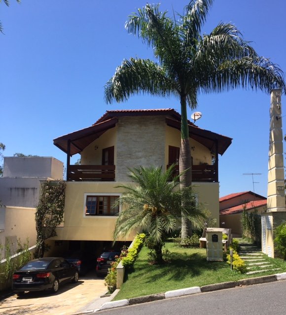 Lindo Sobrado Com Piscina no Condomínio Arujá 5 — foto 1